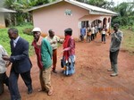 REMISE DON MEDICAMENTS AU DISPENSAIE DE MBOMA DANS L: cliquer pour aggrandir